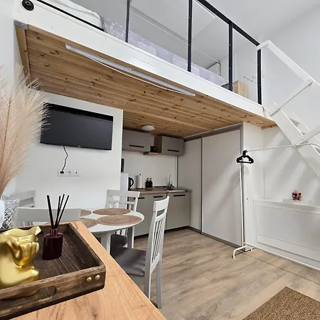 Pine & Sea Studija Apartment